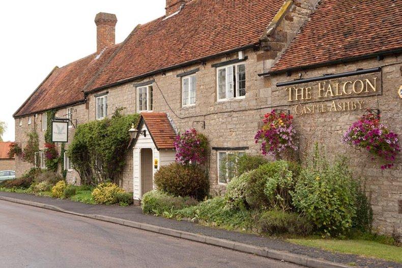 Falcon Hotel Towcester Dış mekan fotoğraf